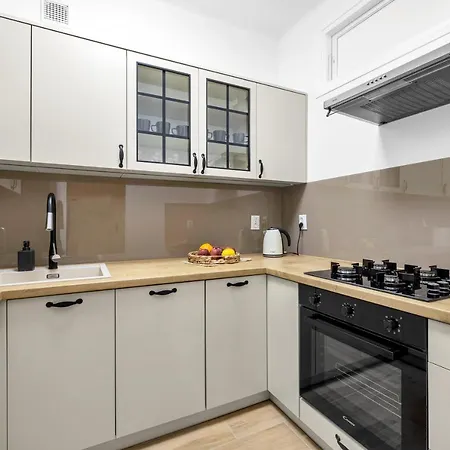 Apartman Unique Old Town 2br Stara 7